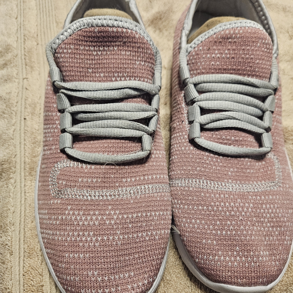 Women's Knit Lace-Up Athletic Sneakers in Dusty Rose and Light Gray